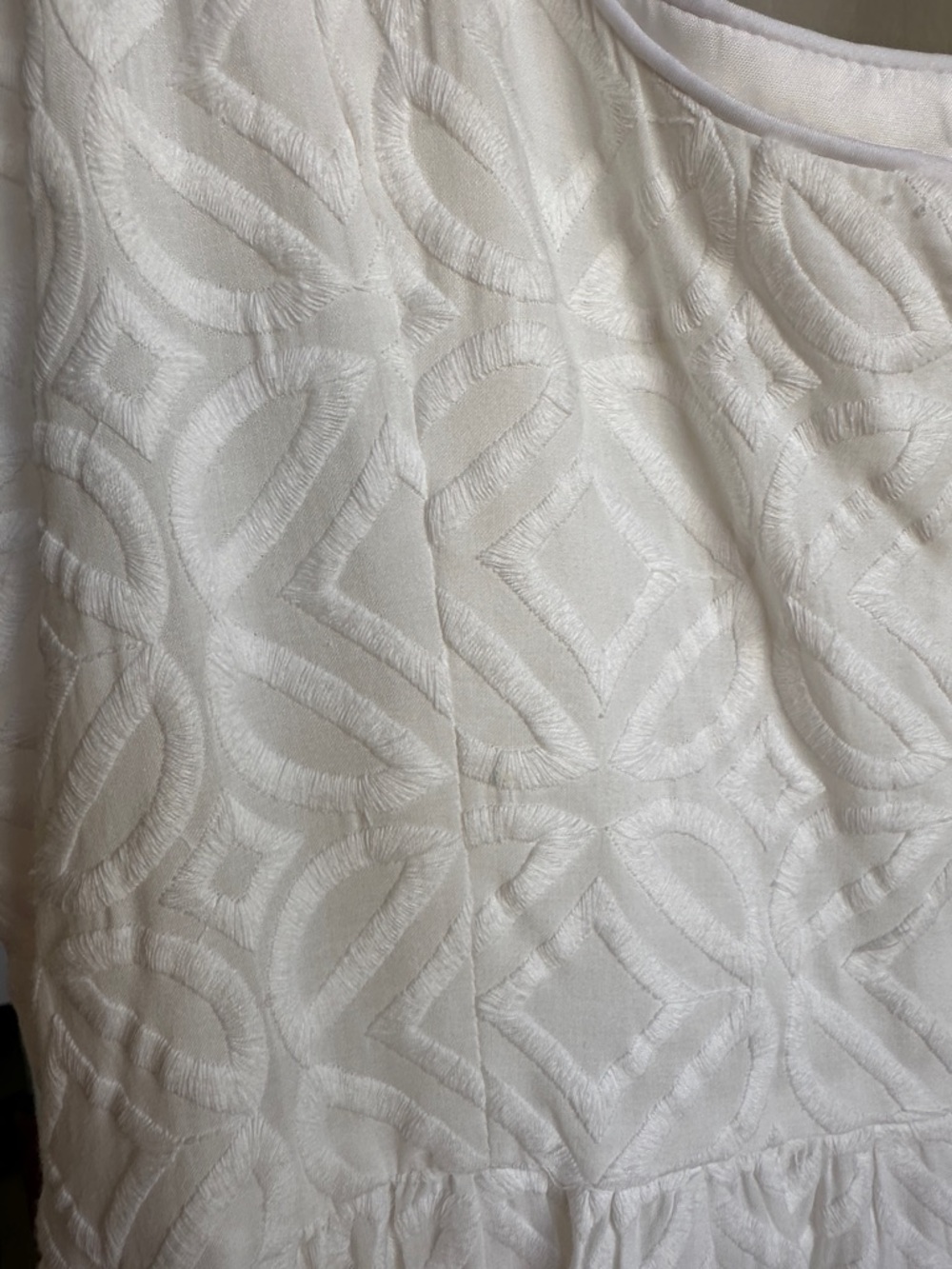 Donna Morgan white sleeveless embroidered dress with pockets, size 12 - Picture 8 of 8